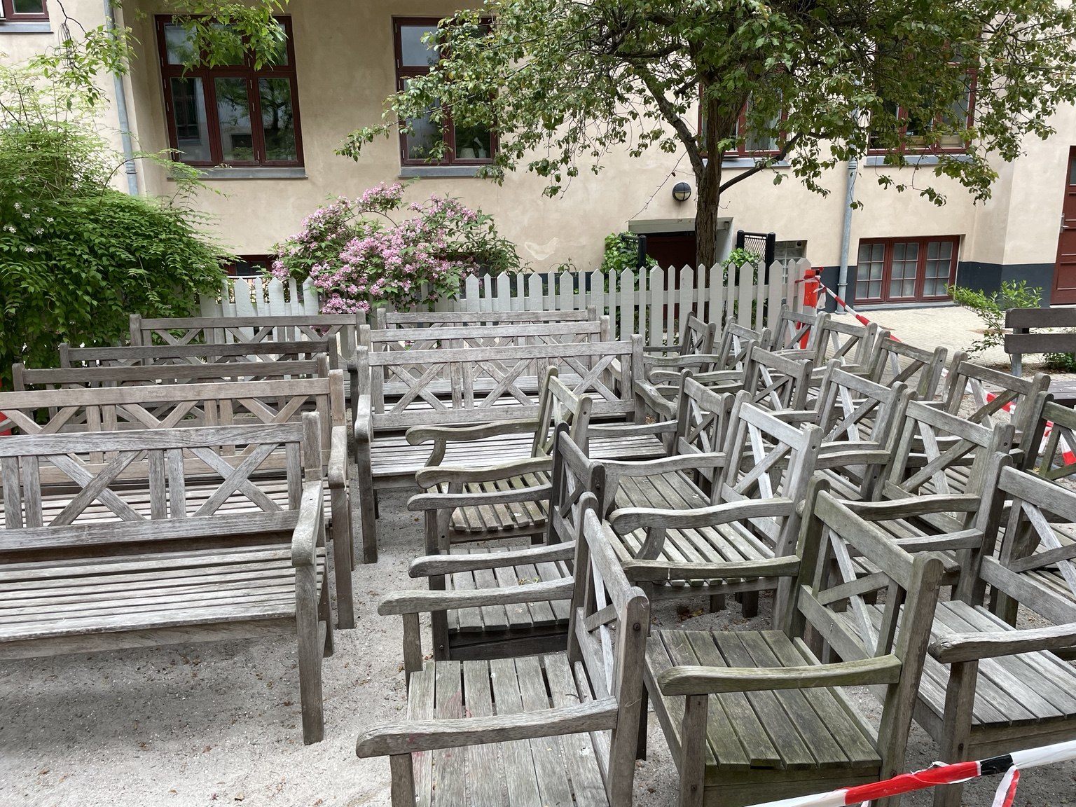 Bænke før behandling